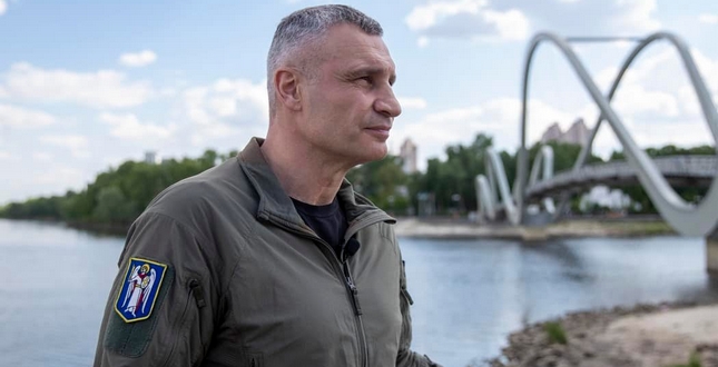 Віталій Кличко: "Київ. Нескорений і сильний. Славетний своєю історією і своїми людьми."