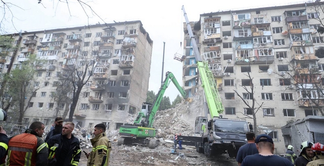 У столиці тривають роботи з ліквідації наслідків ворожої комбінованої атаки в ніч проти 17 червня